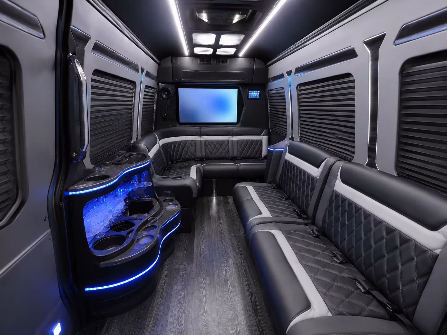 find the perfect transportation for your next airport transfer 4