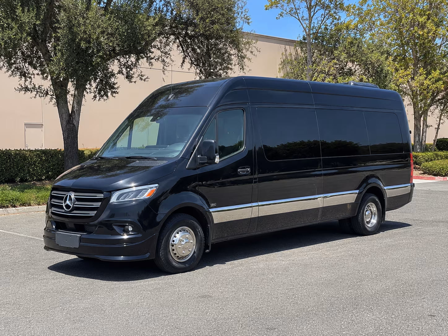 find the perfect transportation for your next wedding 4