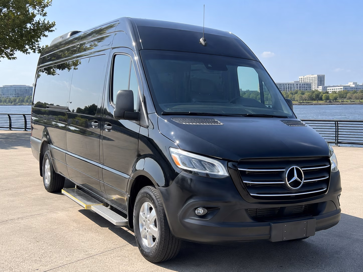 sterling heights 15 passenger sprinter van
