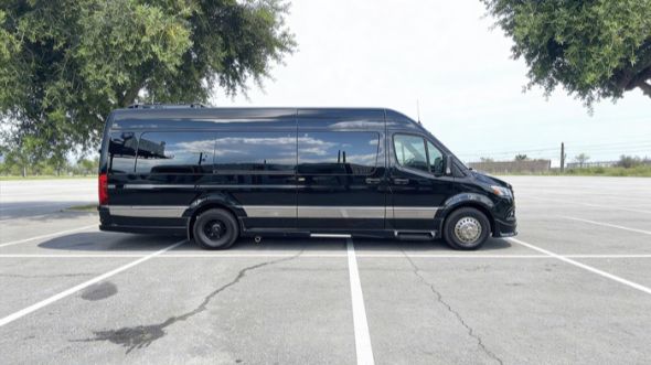 sprinter limousine